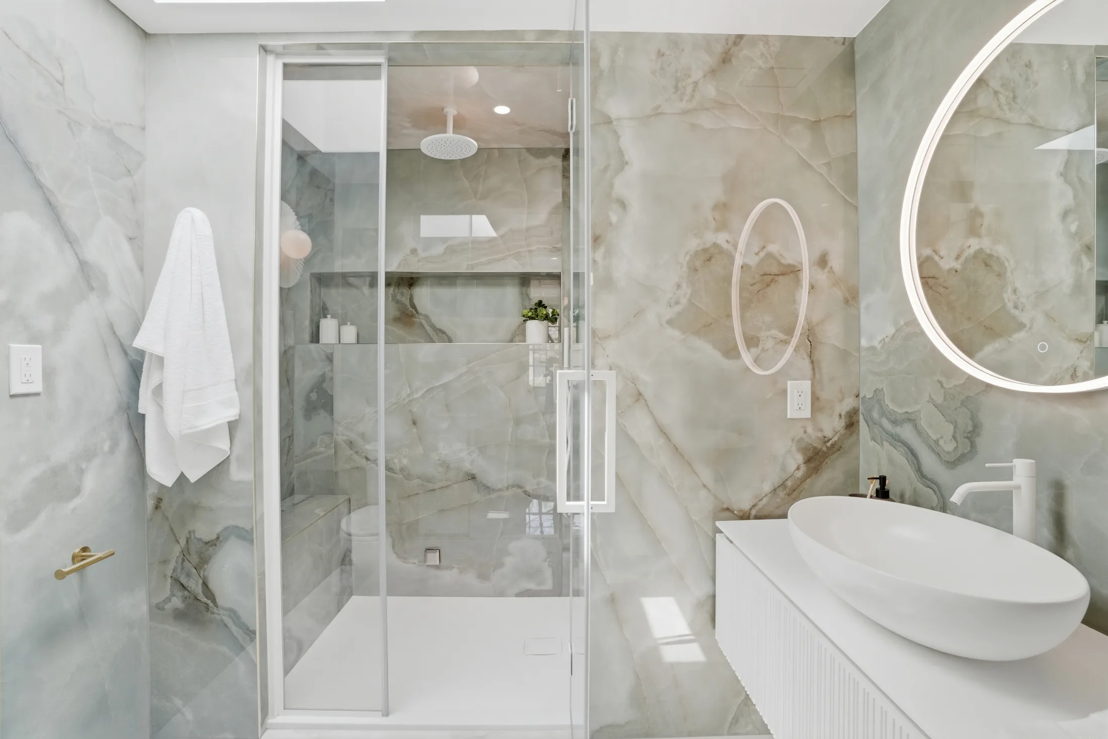 Jade Florim stone steam shower and vessel sink at Casa Ulivo